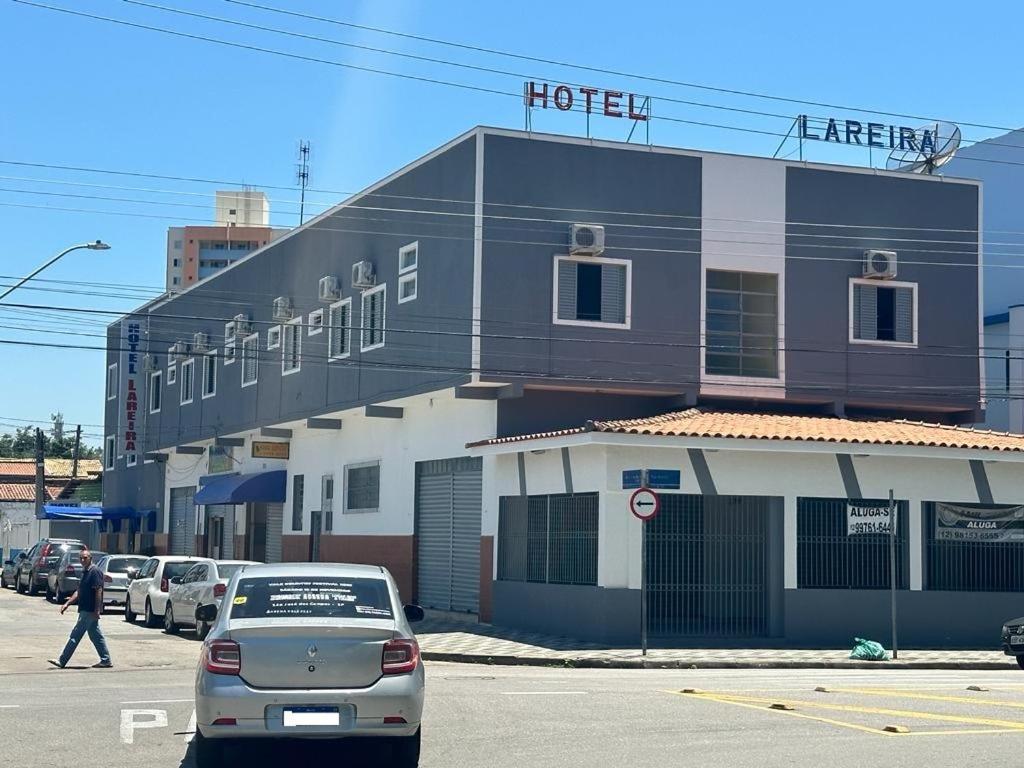Hotel Lareira เซาโจเซดอสกัมปอส ภายนอก รูปภาพ