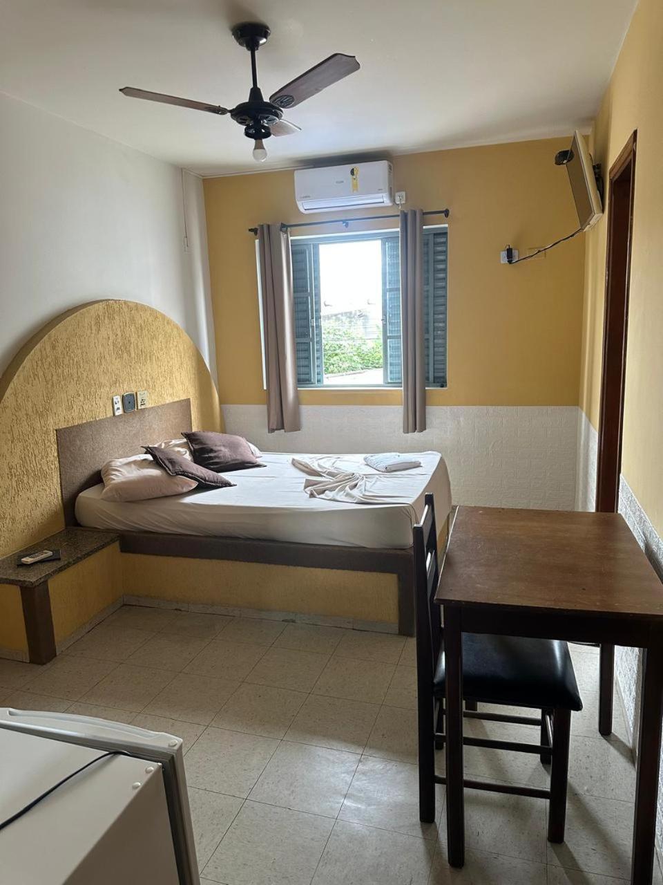 Hotel Lareira เซาโจเซดอสกัมปอส ภายนอก รูปภาพ